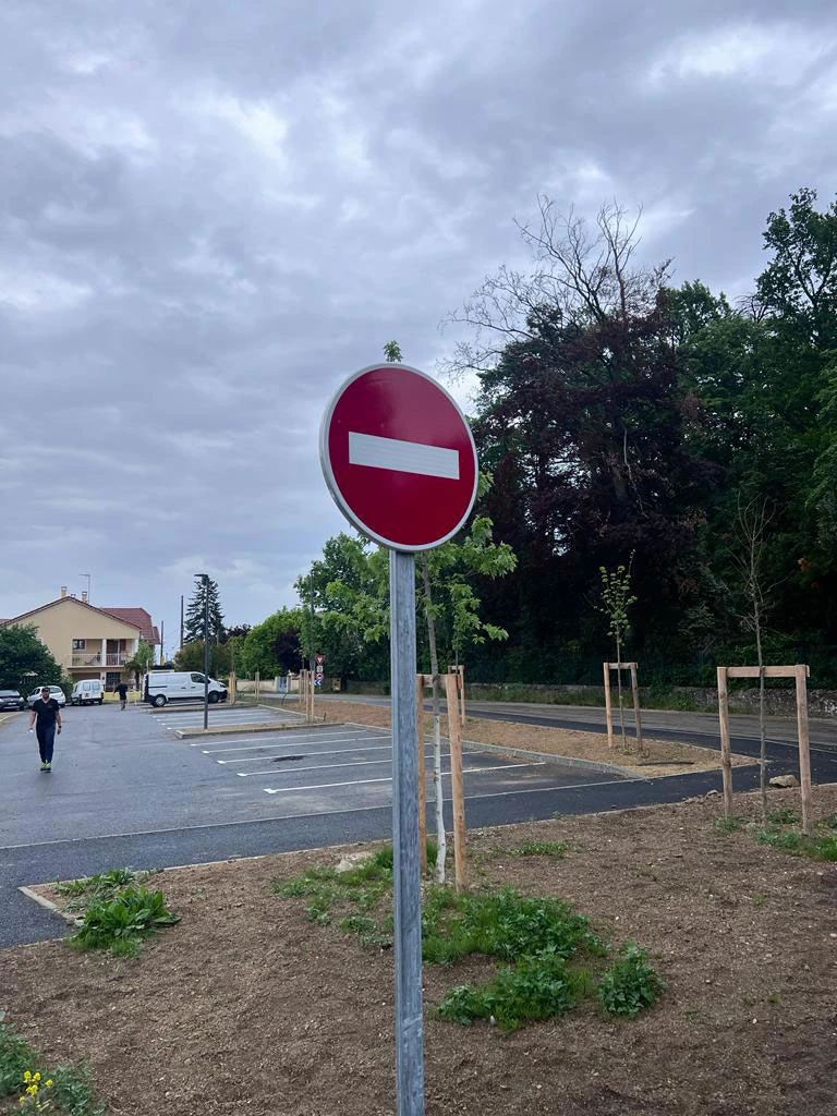 Signalétique verticale, Signal 81