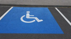Marquage PMR parking à Montauban